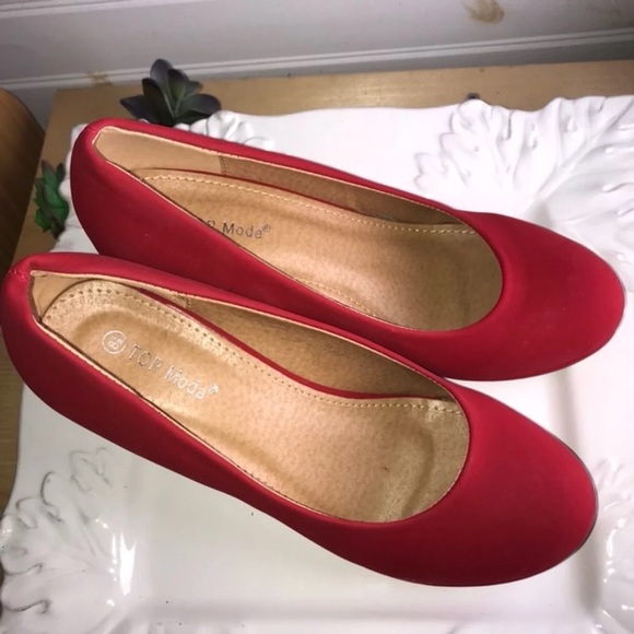 TOP Moda Red Wedges - Picture 2 of 4
